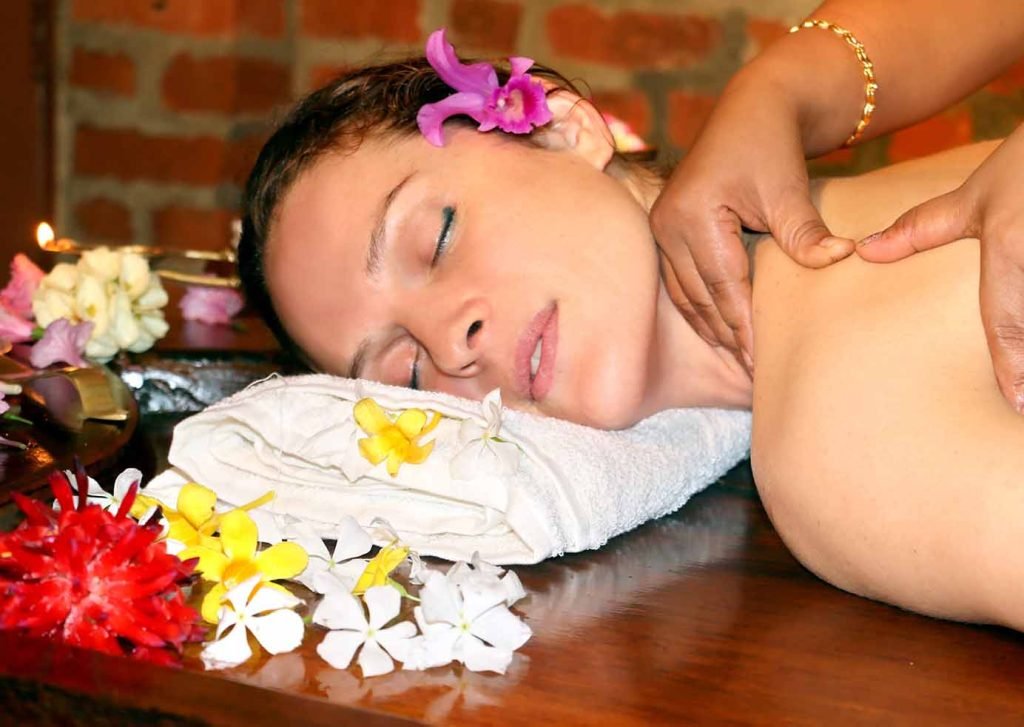 Benefits of Abhyanga Massage for Stress Relief & Immunity